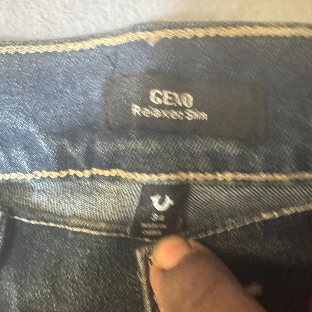 True Religion Geno Relaxed Slim Jeans 34 Medium Amber Nights Studded Flap 700597